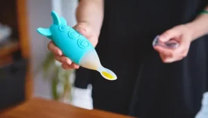 1.1 Giúp đong lượng thức ăn phù hợp cho bé trong từng bữa ăn