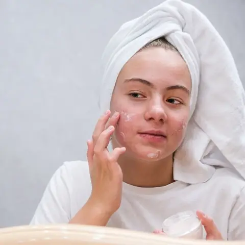 Gel Trị Mụn Là Gì?