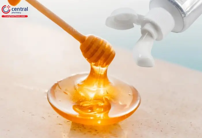 2.4 Trị nám bằng kem đánh răng và mật ong 2.4 Trị nám bằng kem đánh răng và mật ong