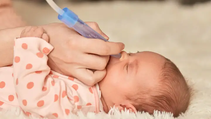 Cách Hút Mũi Cho Trẻ Bằng Dụng Cụ Chuyên Dụng