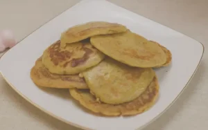 Trong bài viết ngày hôm nay, hãy cùng Bách hóa XANH tìm hiểu ngay công thức làm món bánh pancake khoai lang hạt chia thơm ngon hấp dẫn cho bé ăn dặm nhé.