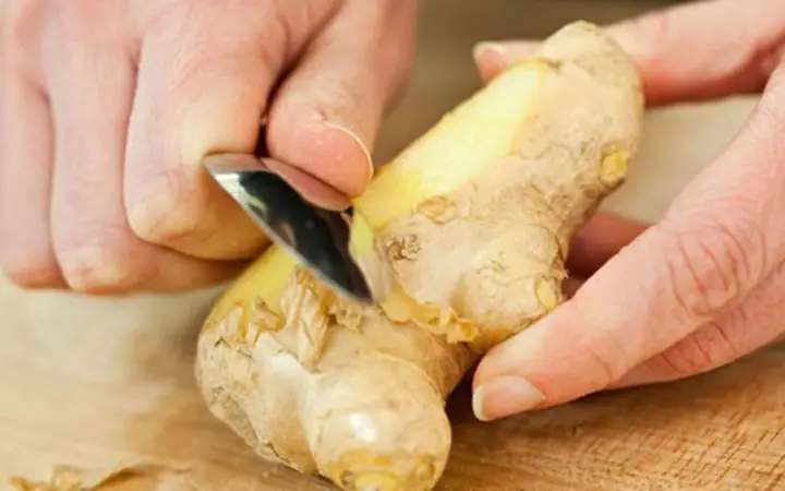 1.2. Cách ngâm rượu gừng nghệ cho bà đẻ chi tiết