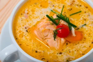 6. Cách nấu cháo cá hồi cho bé 9 tháng tuổi đơn giản cùng cà chua