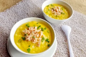 Món cháo tôm bí đỏ