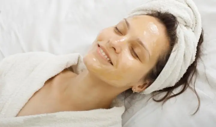 Cách Đắp Mặt Nạ Sữa Ong Chúa Cách Đắp Mặt Nạ Sữa Ong Chúa