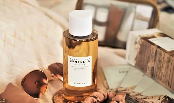 Da Mụn Nên Dùng Nước Hoa Hồng Có Cồn Hay Không Có Cồn? Da Mụn Nên Dùng Nước Hoa Hồng Có Cồn Hay Không Có Cồn?