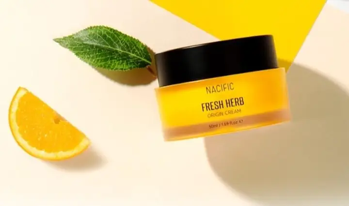 3.1. Chứa thành phần dưỡng ẩm thiết yếu