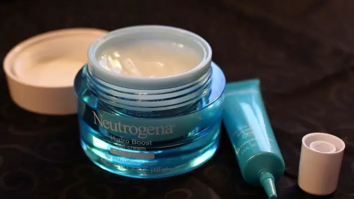 7Kem dưỡng ẩm da khô Neutrogena Hydro Boost Gel Cream
