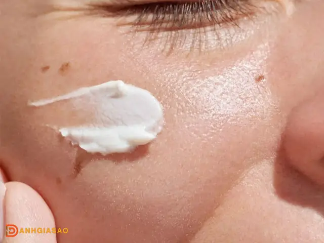 Hướng dẫn cách sử dụng kem Pond’s chống lão hóa ban ngày