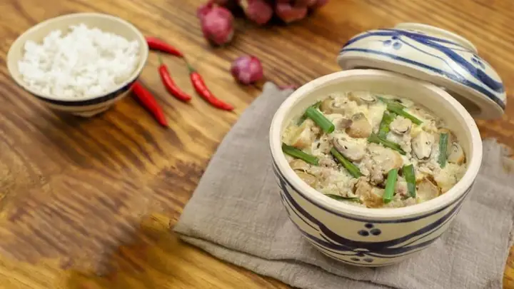 Trứng hấp thịt, nấm rơm