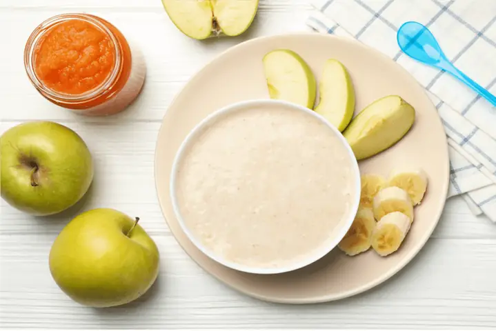 3.2. Chuối dằm với táo cho bé