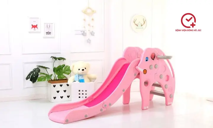 26. Cầu Trượt Mini Trong Nhà