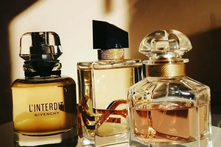 11 Nước Hoa 11 Nước Hoa