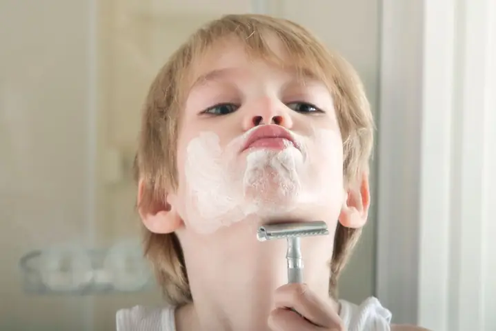 Lý Do Vì Sao Không Nên Cạo Râu Quá Sớm