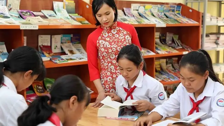 Những Bài Thơ Lục Bát Về Cô Giáo Ấn Tượng Nhất