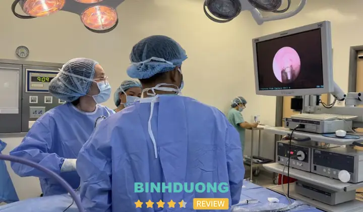 Đội Ngũ Y Bác Sĩ Và Nhân Viên