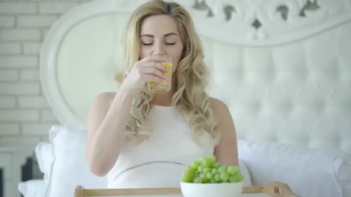 Bà Bầu Ăn Nho Được Không? Lợi Ích Của Việc Ăn Nho Khi Mang Bầu ...