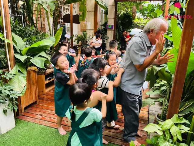 Bài Tập 11: Bài Tập Nhảy Qua Vật Cản Thấp