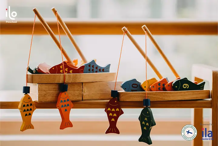 29. Các Trò Chơi Cho Trẻ 2-3 Tuổi: Chơi Câu Cá 29. Các Trò Chơi Cho Trẻ 2-3 Tuổi: Chơi Câu Cá