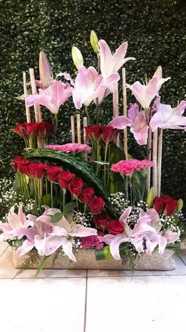 Các Bước Cắm Hoa Hồng Vào Giỏ Một Cách Chuyên Nghiệp? Các Bước Cắm Hoa Hồng Vào Giỏ Một Cách Chuyên Nghiệp?