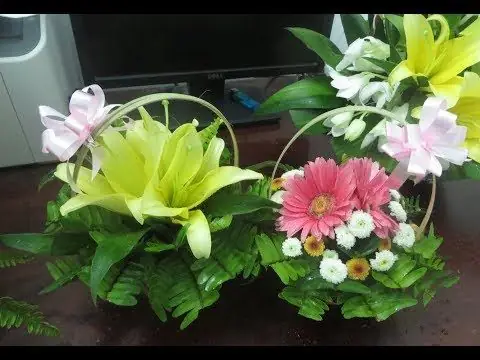 Các Bước Cắm Hoa Hồng Vào Giỏ Một Cách Chuyên Nghiệp? Các Bước Cắm Hoa Hồng Vào Giỏ Một Cách Chuyên Nghiệp?