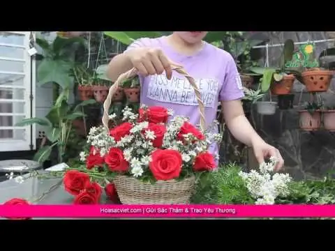Các Bước Cắm Hoa Hồng Vào Giỏ Một Cách Chuyên Nghiệp? Các Bước Cắm Hoa Hồng Vào Giỏ Một Cách Chuyên Nghiệp?