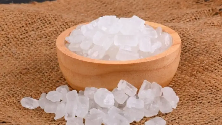 Phèn Chua Trị Thâm Nách