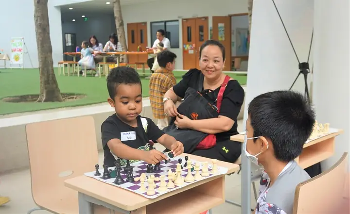 10. Trở Thành Người Bạn Tâm Lý Của Con 10. Trở Thành Người Bạn Tâm Lý Của Con