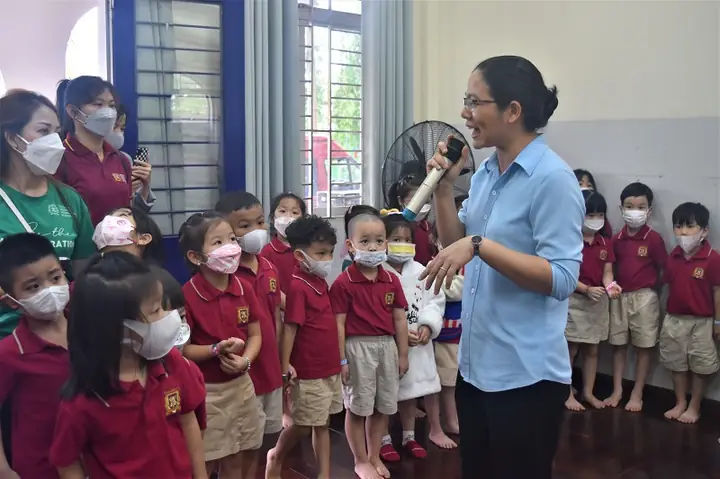 Nói Ít Nhưng Mang Tính Hiệu Quả Với Trẻ Nói Ít Nhưng Mang Tính Hiệu Quả Với Trẻ