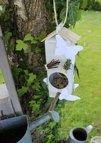 Cach-lam-ngoi-nha-bang-hop-sua-cho-cac-chu-chim