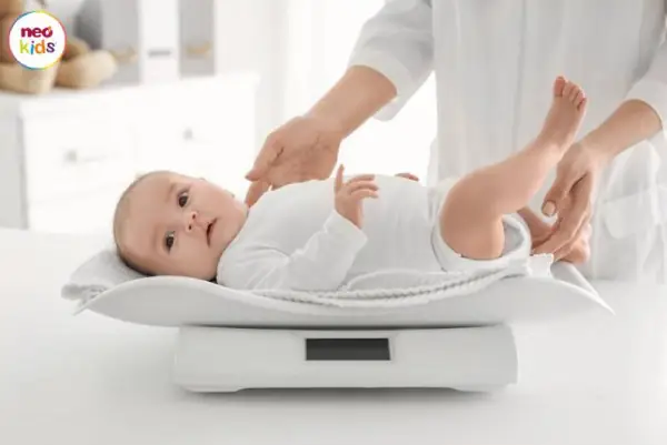 Lưu Ý Khi Cho Trẻ 4 Tháng Tuổi Ăn Dặm