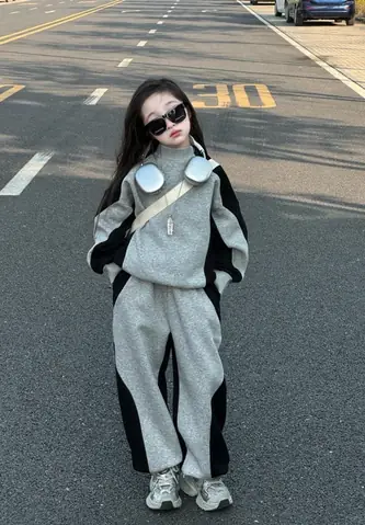 15. Set Bộ Nỉ Phối Màu Xám Đen + Tai Nghe Chụp Tai