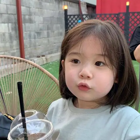 Kiểu Bob Dài Đến Cằm