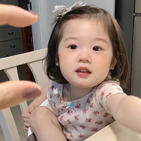 Kiểu Tóc Ngắn Bob Siêu Cute Cho Bé 2 Tuổi