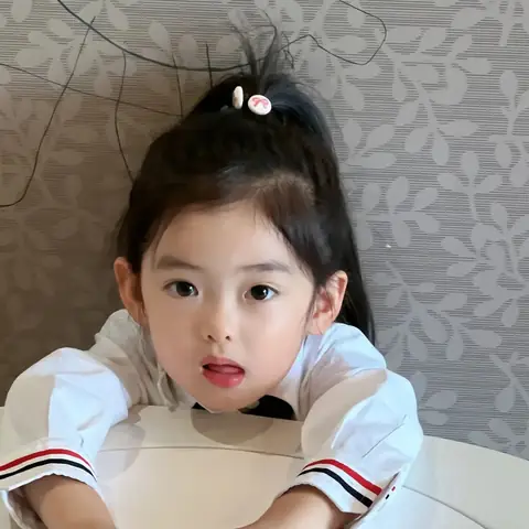 Kiểu Tóc Cho Bé Gái 5 Tuổi – Tóc Đuôi Ngựa Ngắn Dễ Thương