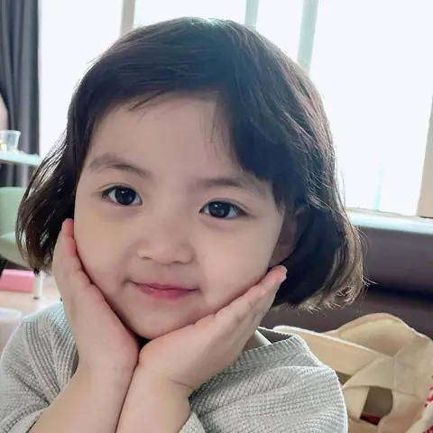 Kiểu Bob Dài Đến Cằm