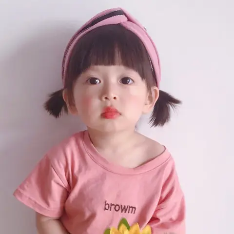 Cắt Tóc Búp Bê Cho Bé Gái Kiểu Vui Nhộn