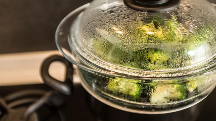 Những Điều Mẹ Cho Con Bú Cần Lưu Ý Khi Ăn Bắp Cải