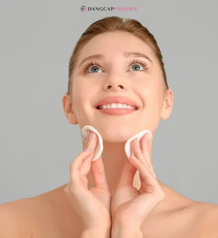 Tẩy Trang, Làm Sạch Vào Cuối Ngày Khi Bôi Kem Chống Nắng