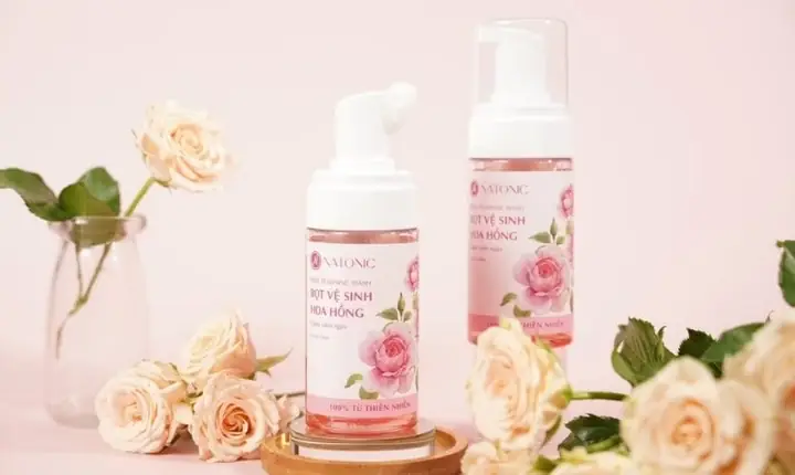 Bọt Vệ Sinh Phụ Nữ Hoa Hồng Natonic Dịu Nhẹ Cho Ngày Đèn Đỏ