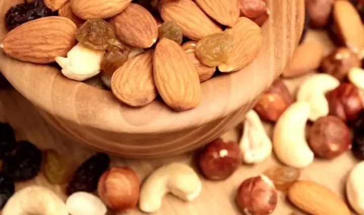 1lợi Ích Đối Với Sức Khỏe Của Các Loại Hạt Dinh Dưỡng