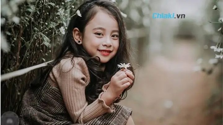 Tên Con Gái Họ Hoàng Bắt Đầu Bằng Chữ Y