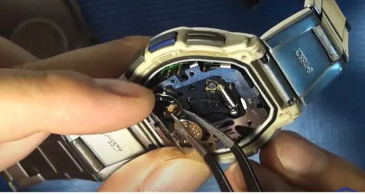 Thay Pin Đồng Hồ Định Kỳ Thay Pin Đồng Hồ Định Kỳ