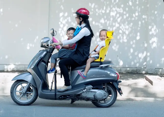 Ghế Cho Bé Ngồi Xe Máy Beesmart X2