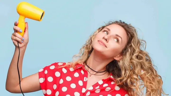 Sai Lầm Dễ Mắc Phải Khi Gội Đầu Bằng Nước Nóng