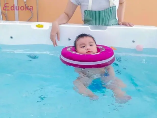 Một Số Lưu Ý Khi Cho Bé Bơi Hồ Bơi Thủy Liệu