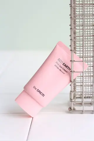Video Review Kem Chống Nắng The Saem Eco Earth