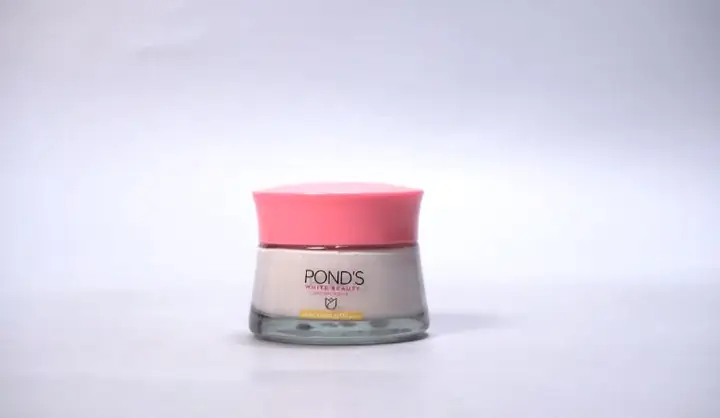 Review Kem Dưỡng Da Ban Ngày Pond's White Beauty Super Cream