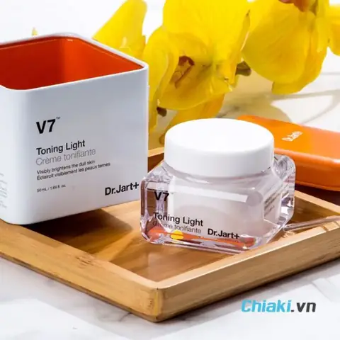 Kem Tái Tạo Da Không Đều Màu Dr.jart+ V7 Toning Light
