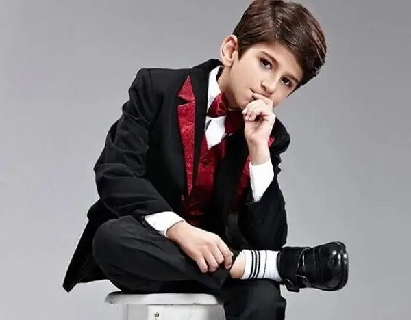 20 Kiểu Tóc Đẹp Cho Bé Trai Phù Hợp Với Mọi Độ Tuổi 2020